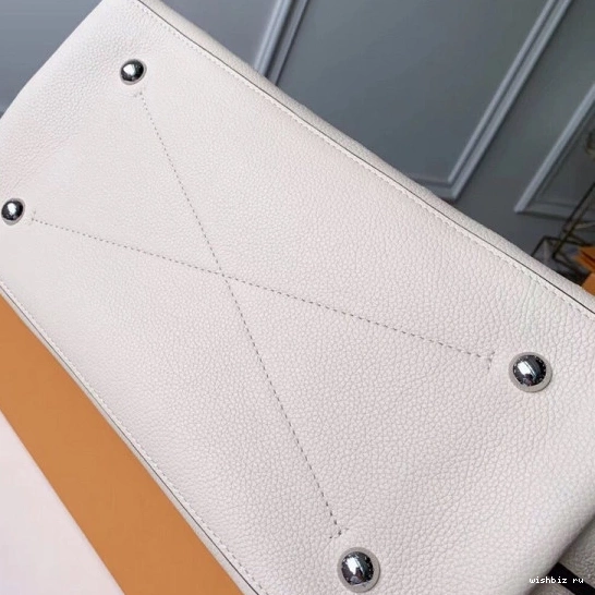 WIS CARMEL VUITTON LOUIS 0304